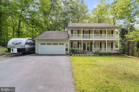 Photo of 11913 Falling Creek Drive, MANASSAS, VA 20112 (MLS # VAPW2117854)