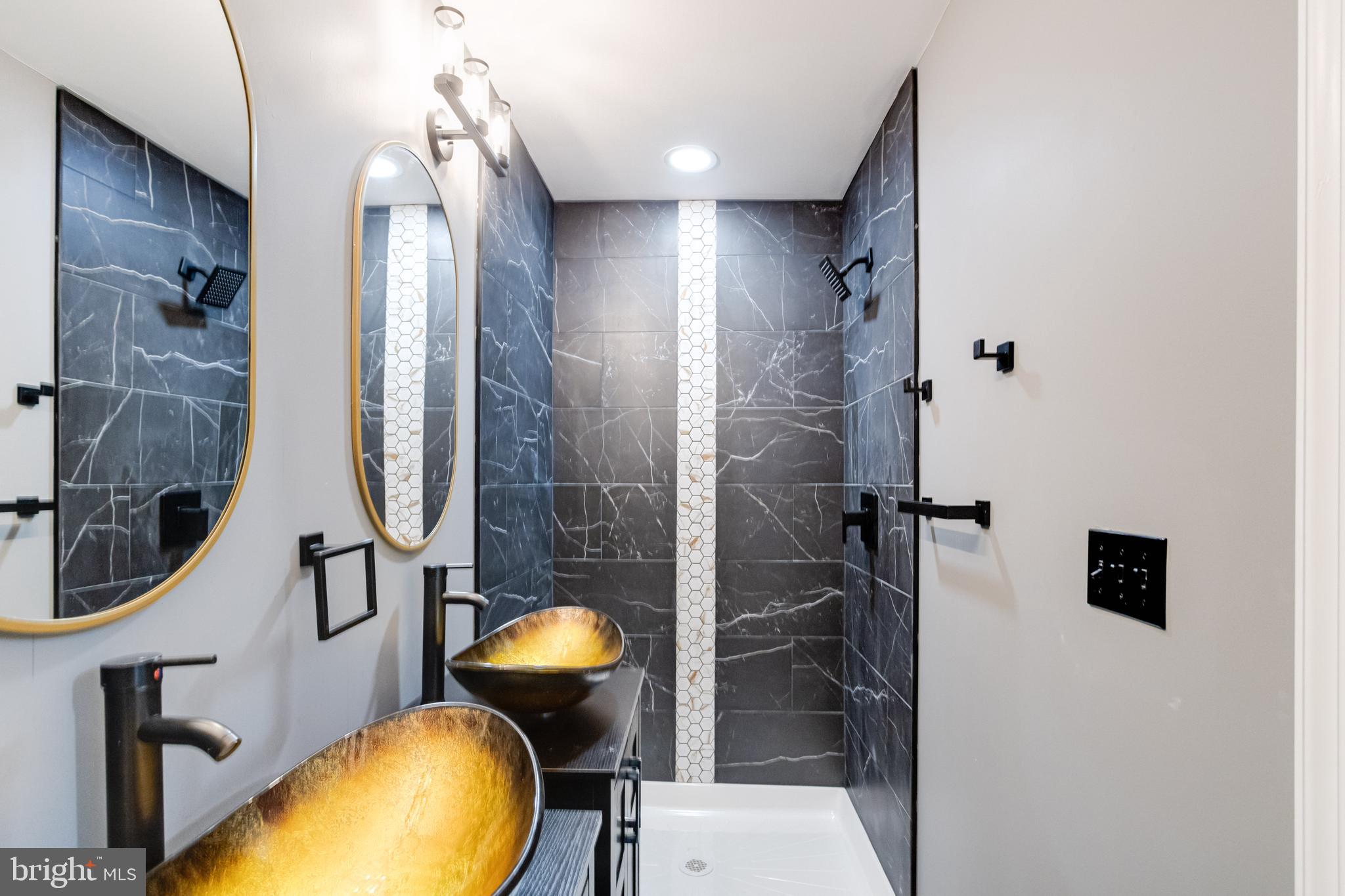 CARROLLTON RIDGE - Residential