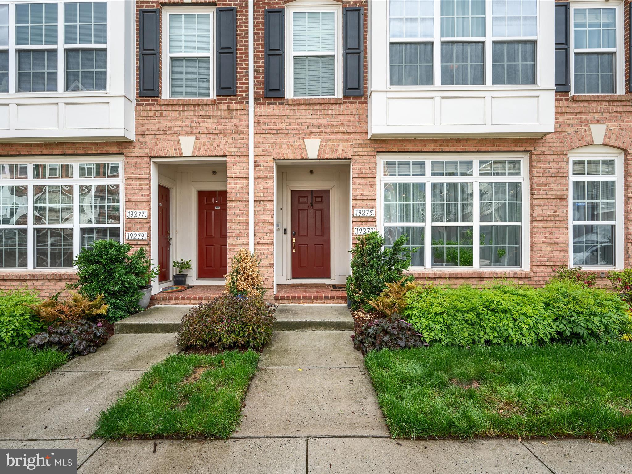 LANSDOWNE TOWN CENTER CONDOS - Residential