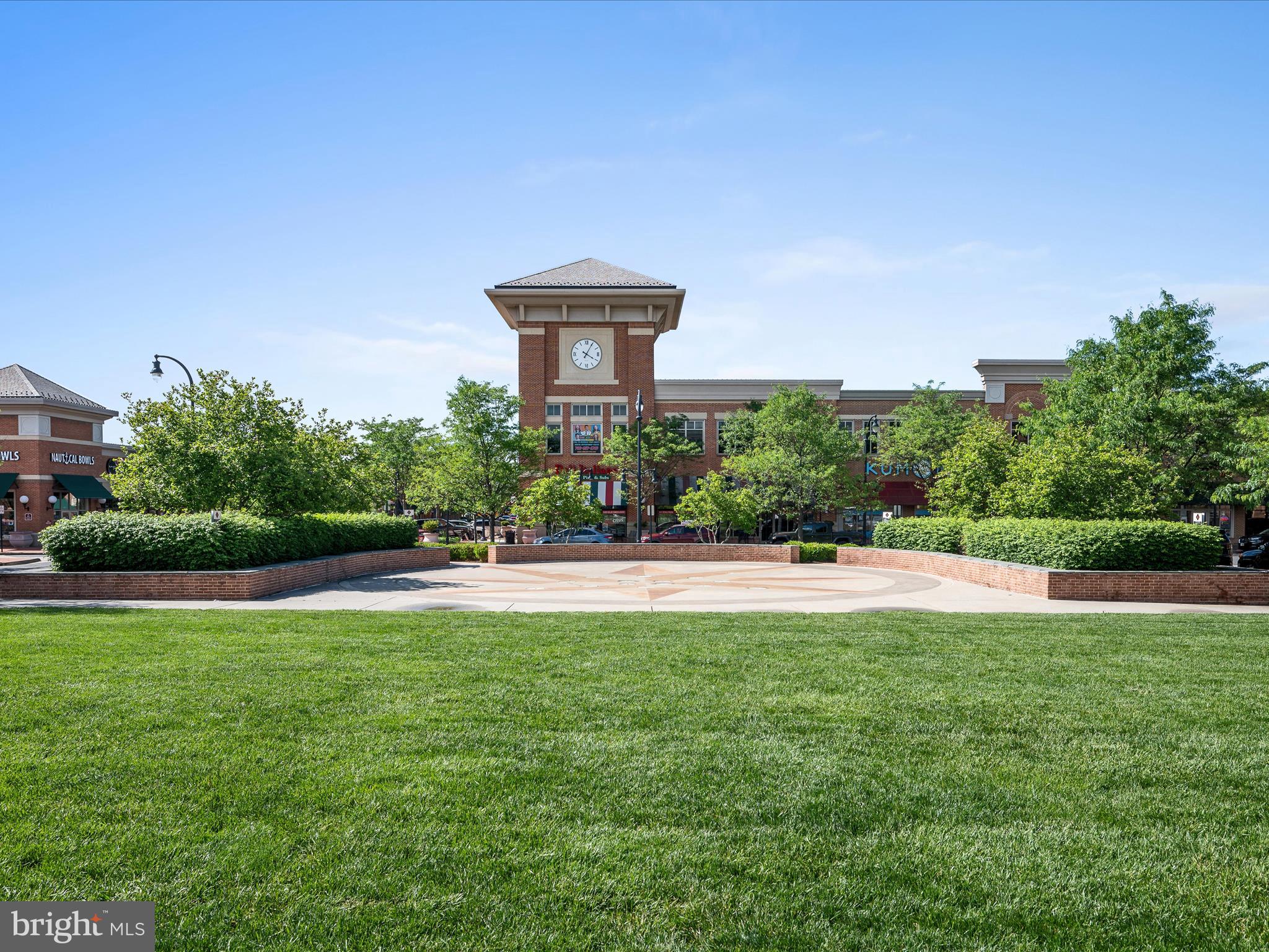 LANSDOWNE TOWN CENTER CONDOS - Residential