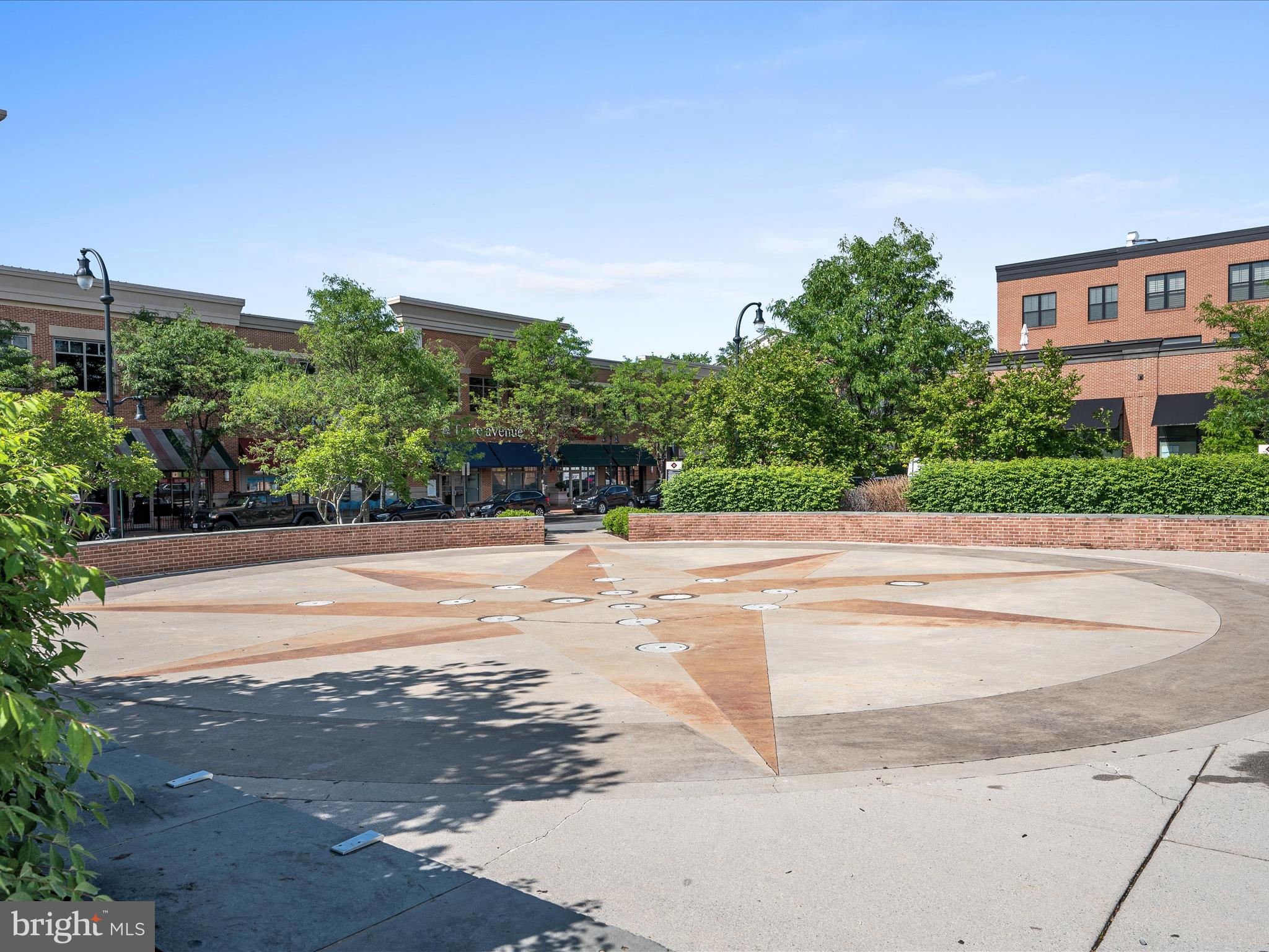 LANSDOWNE TOWN CENTER CONDOS - Residential