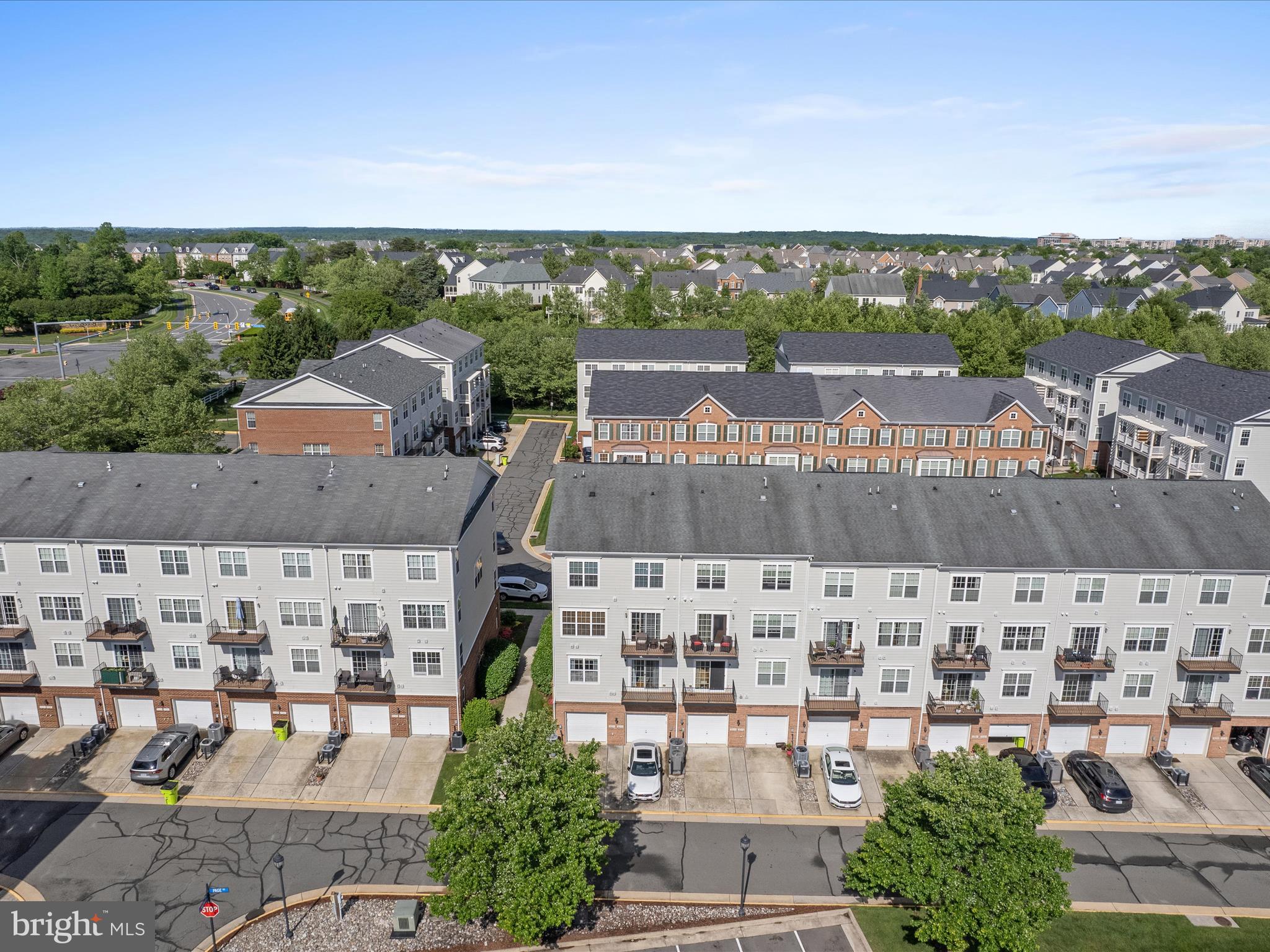 LANSDOWNE TOWN CENTER CONDOS - Residential