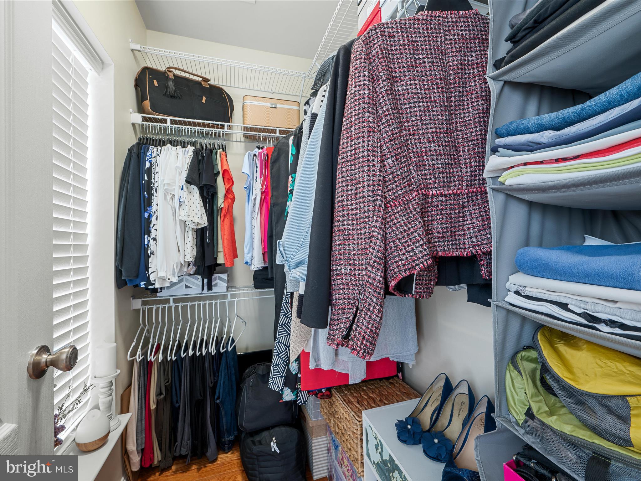 LANSDOWNE TOWN CENTER CONDOS - Residential