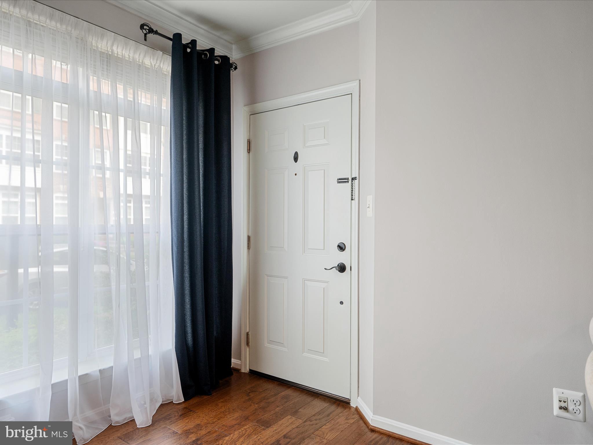 LANSDOWNE TOWN CENTER CONDOS - Residential