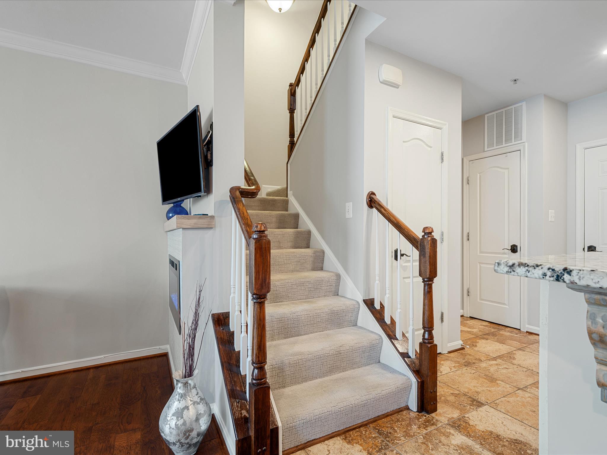 LANSDOWNE TOWN CENTER CONDOS - Residential