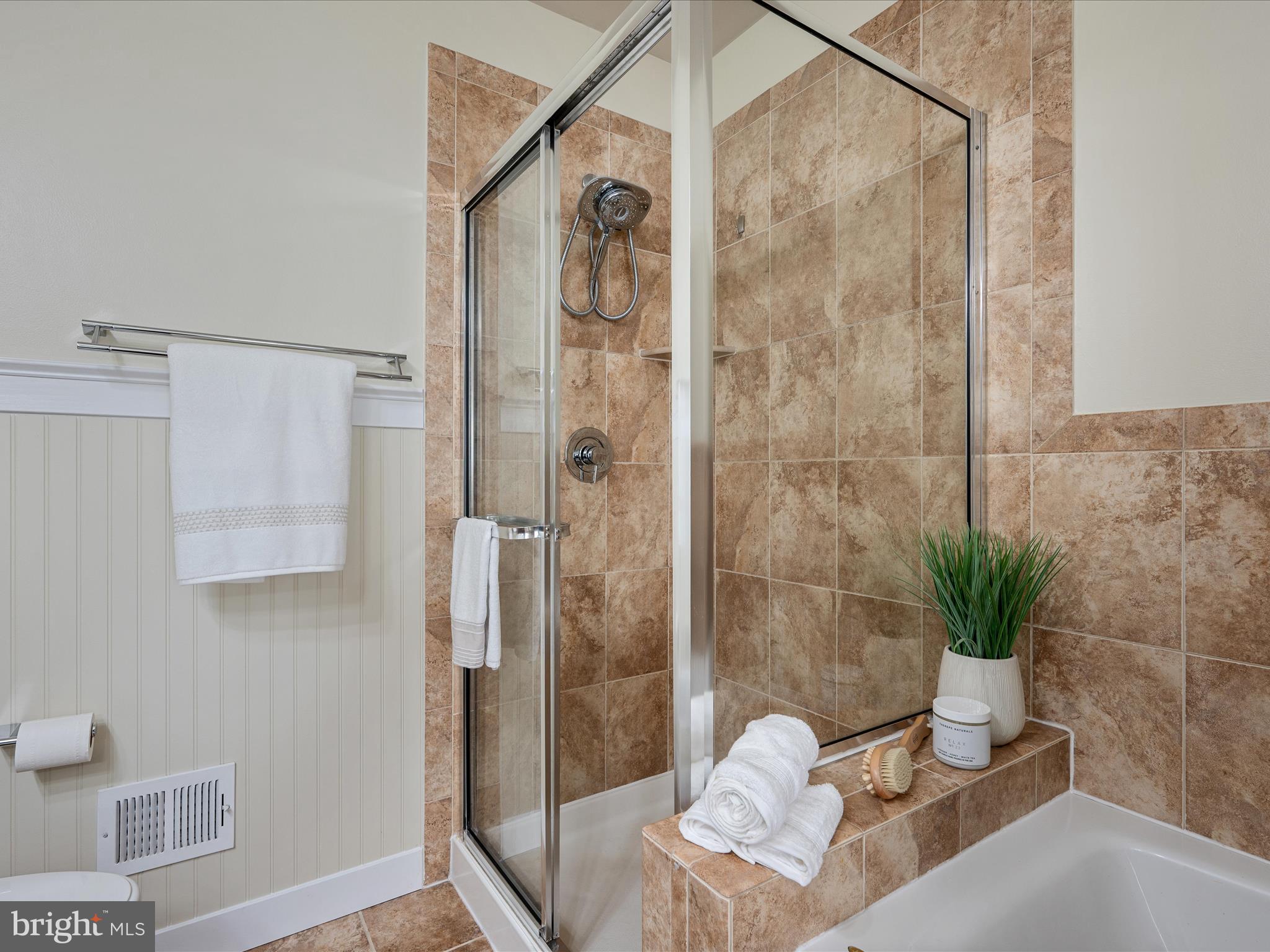 LANSDOWNE TOWN CENTER CONDOS - Residential