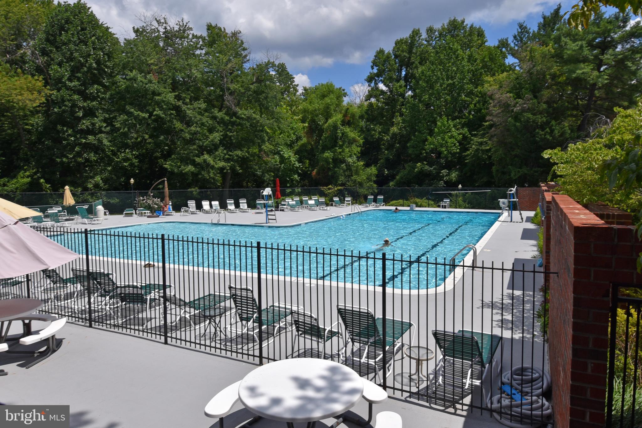 THE COLONIES - Residential Lease