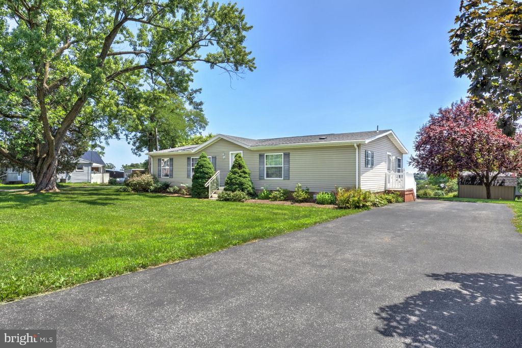 Photo of 1207 Mount Gretna Road, ELIZABETHTOWN, PA 17022 (MLS # PALA2092476)