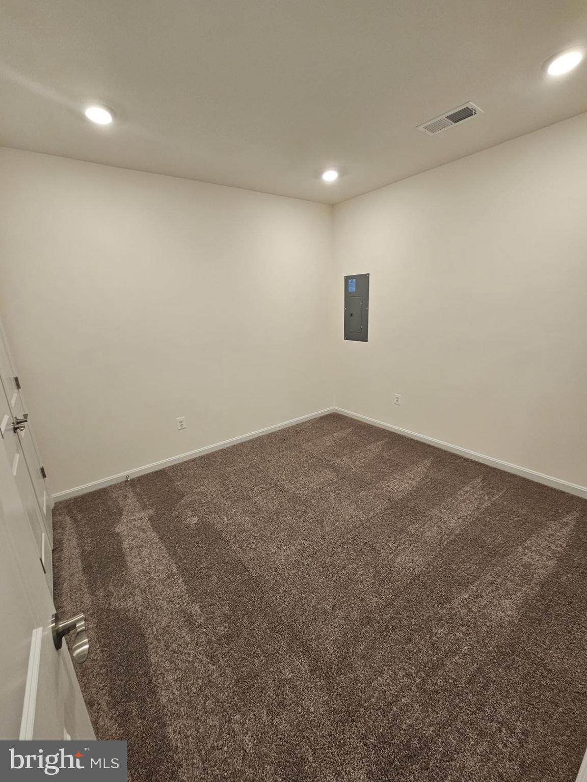 CEDAR POINTE - Residential