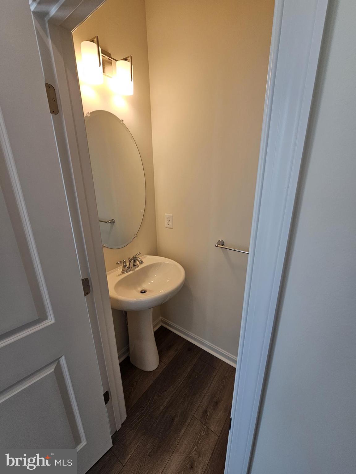 CEDAR POINTE - Residential