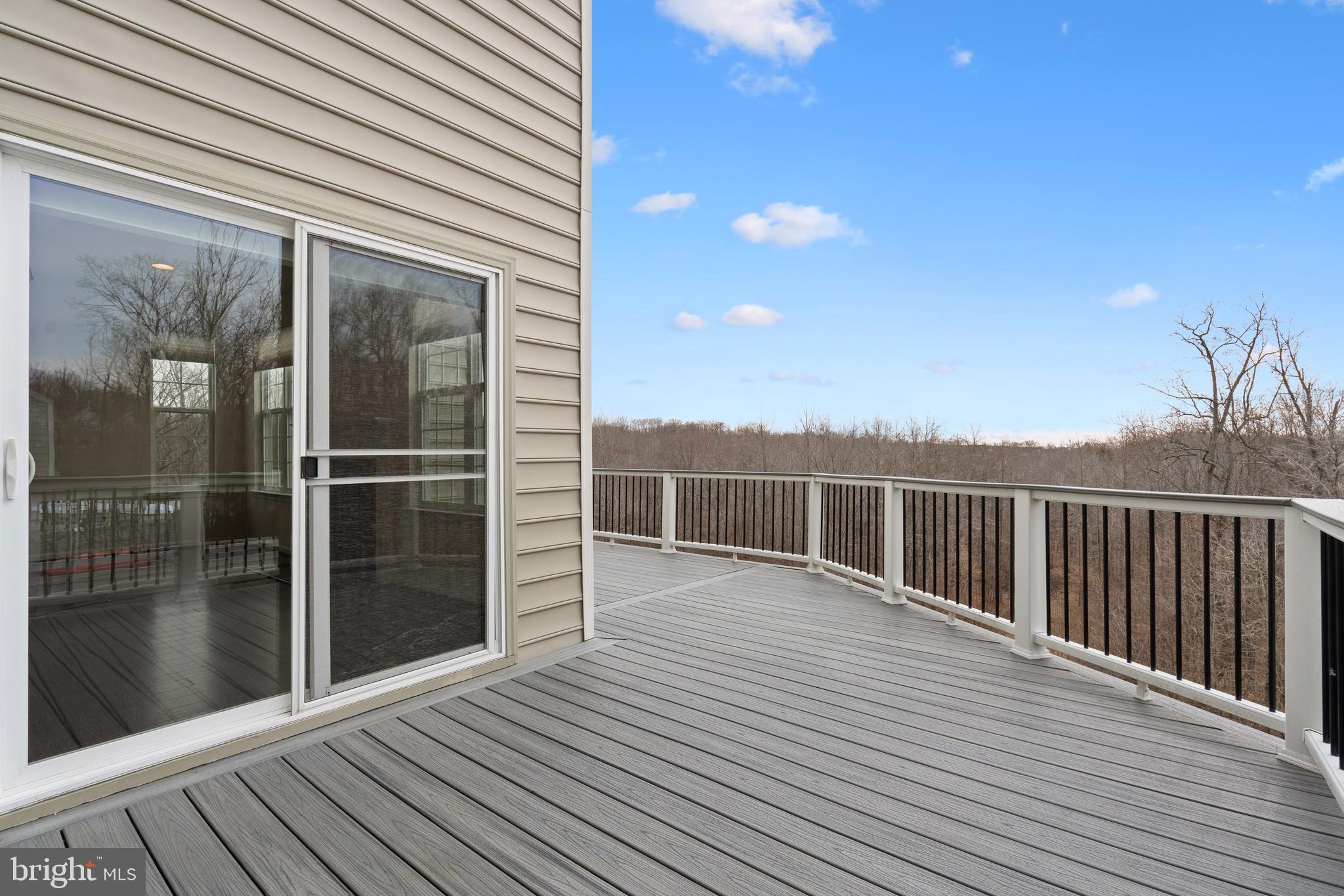 EAGLES POINTE - Residential