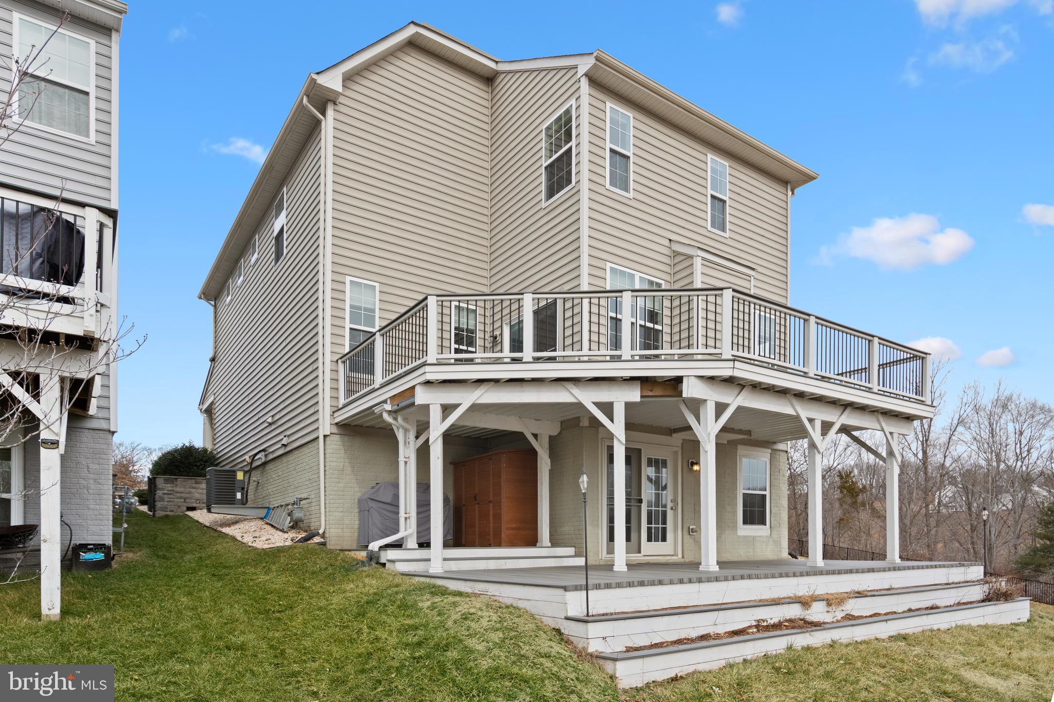 EAGLES POINTE - Residential