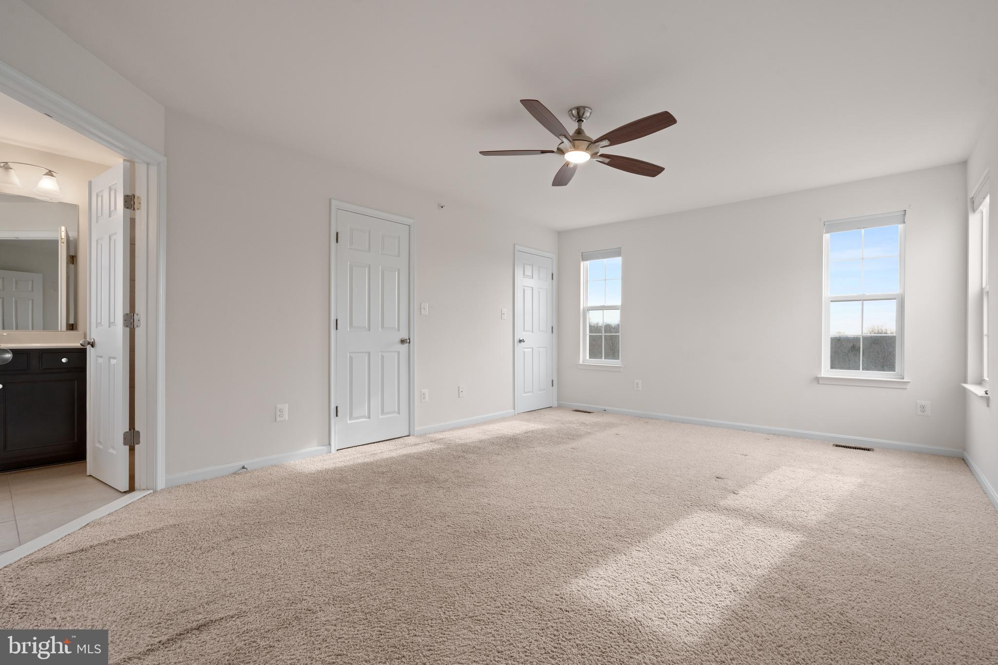 EAGLES POINTE - Residential