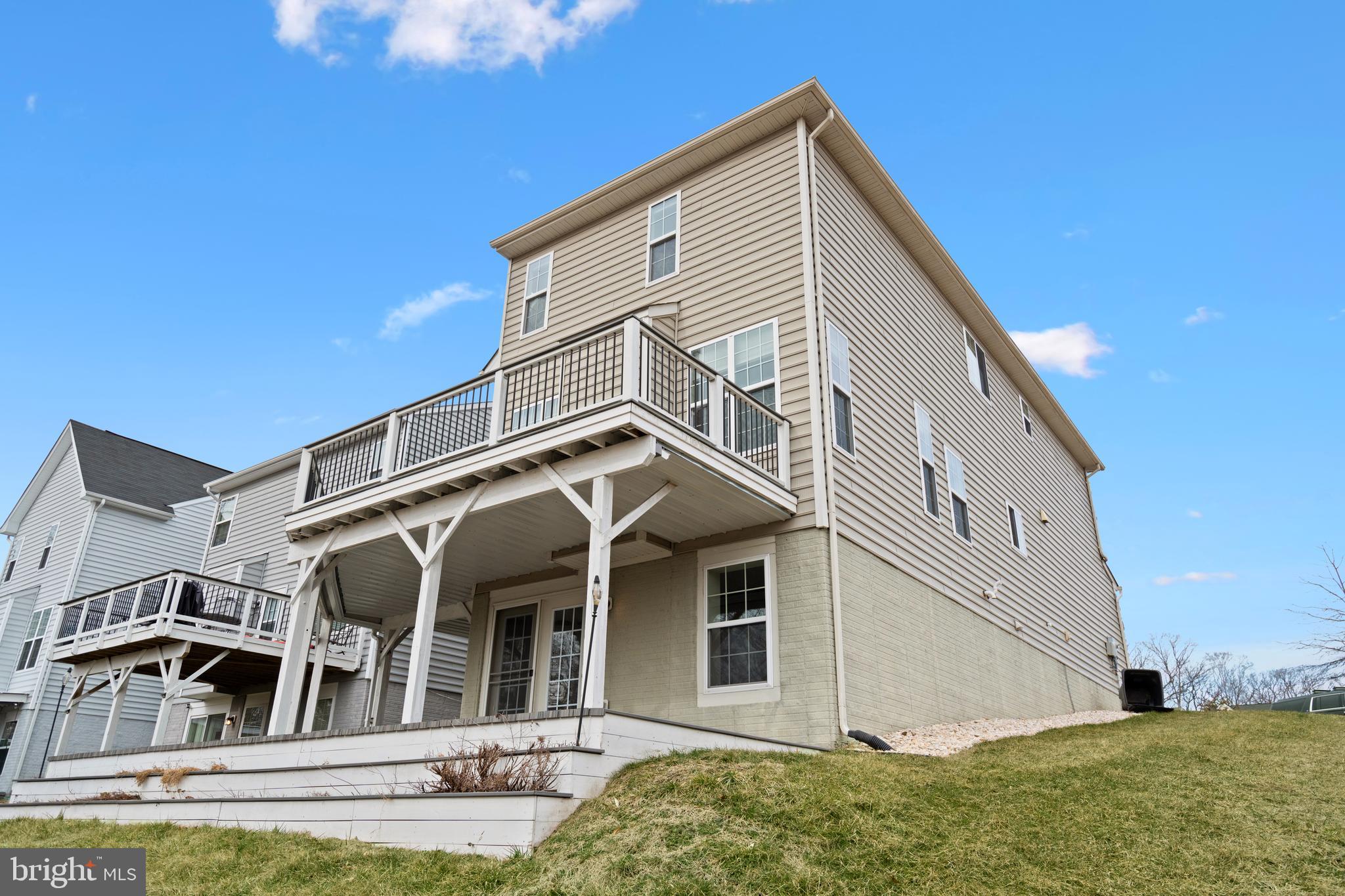 EAGLES POINTE - Residential