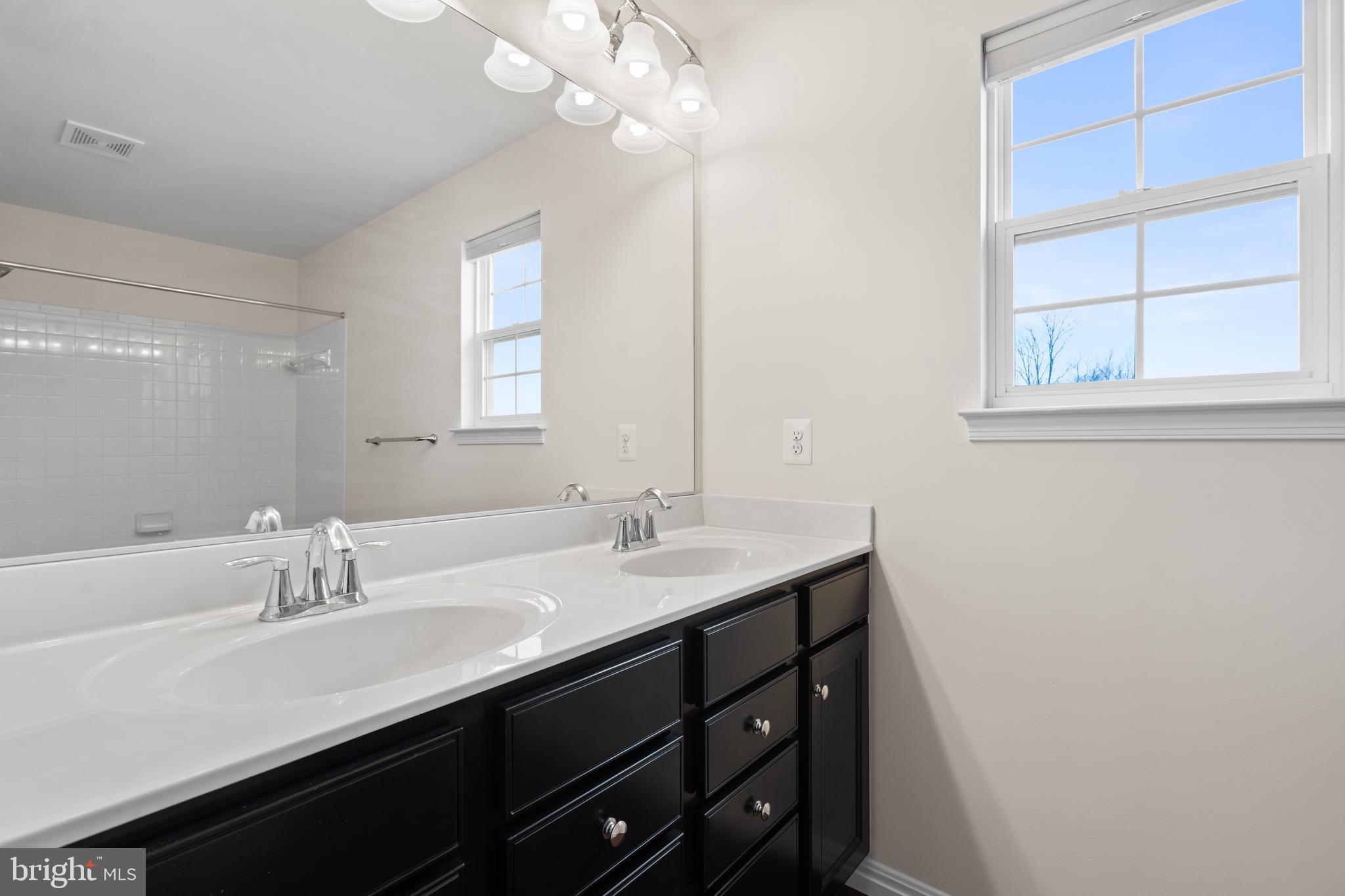 EAGLES POINTE - Residential