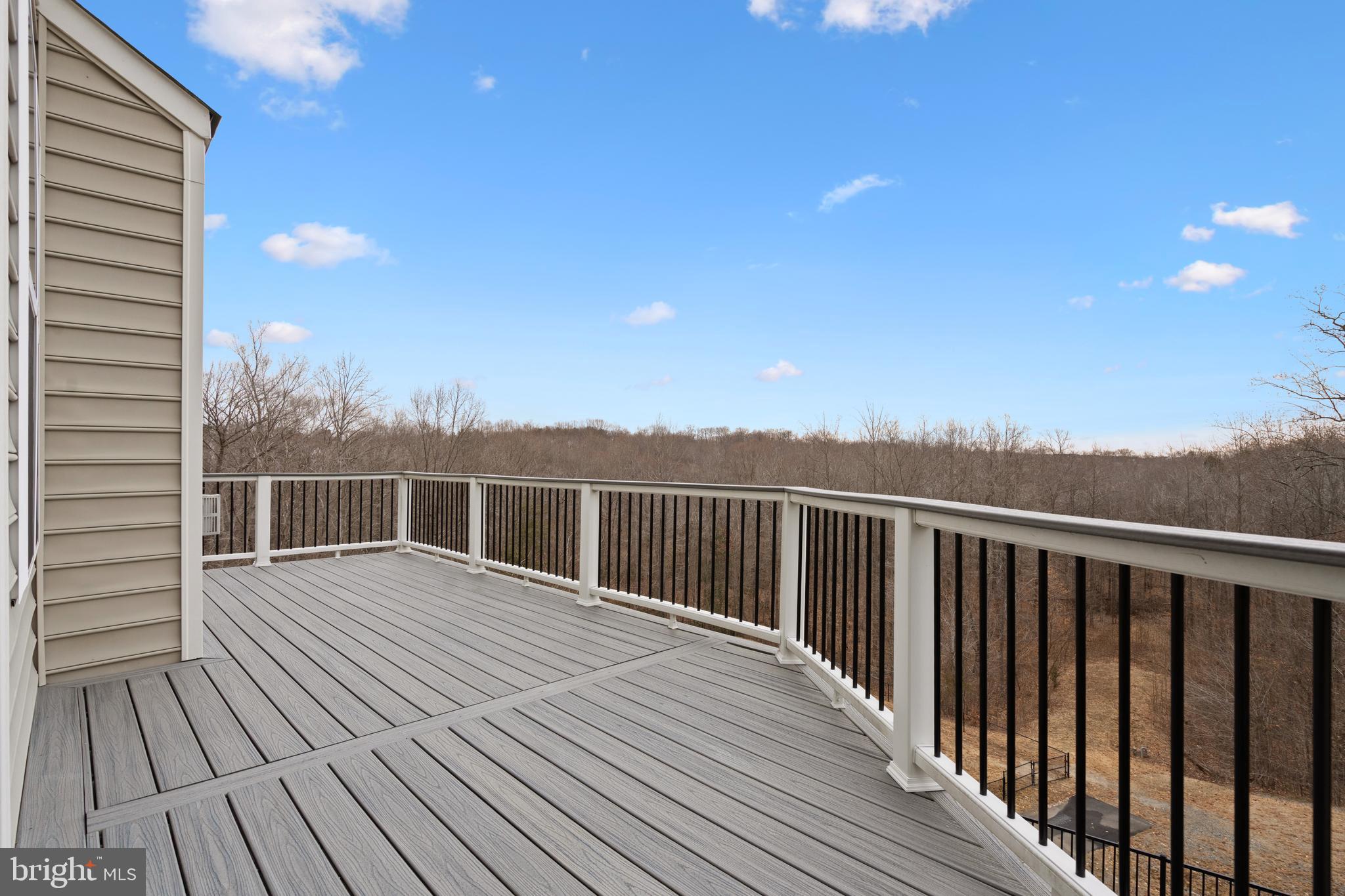 EAGLES POINTE - Residential