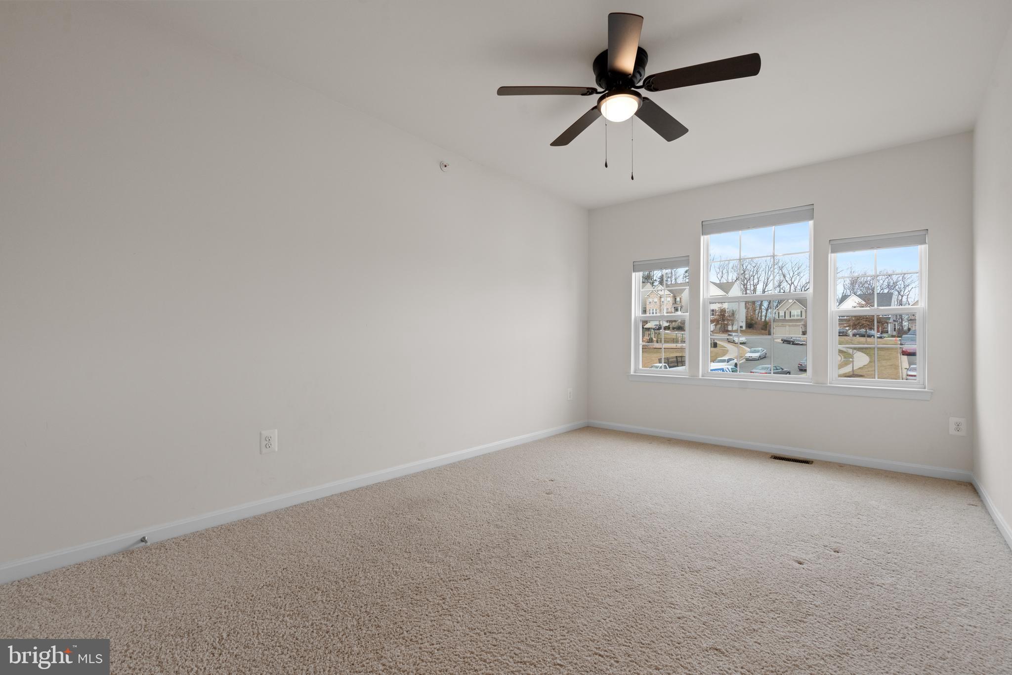 EAGLES POINTE - Residential