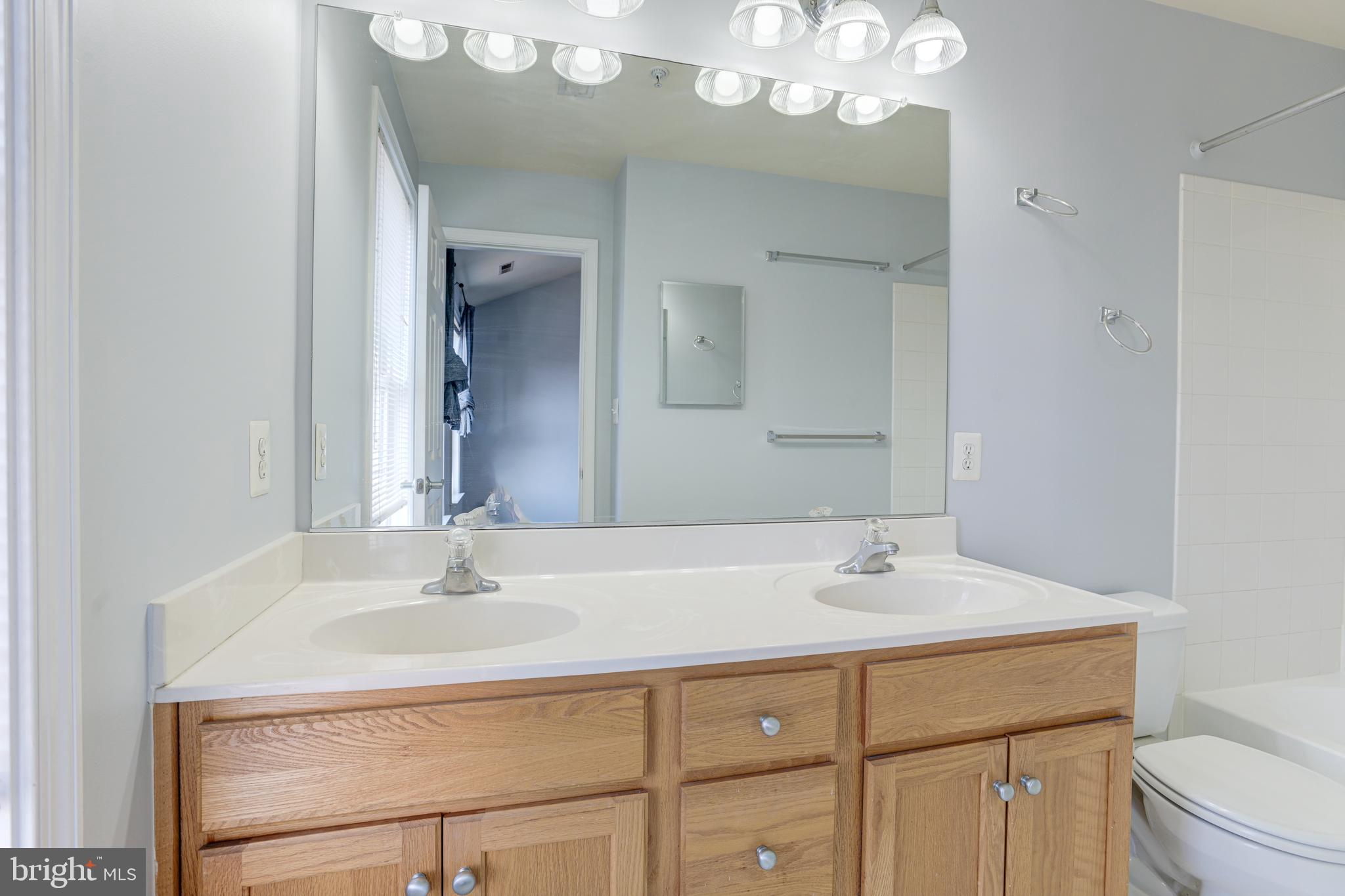 CAMDEN CROSSING - Residential