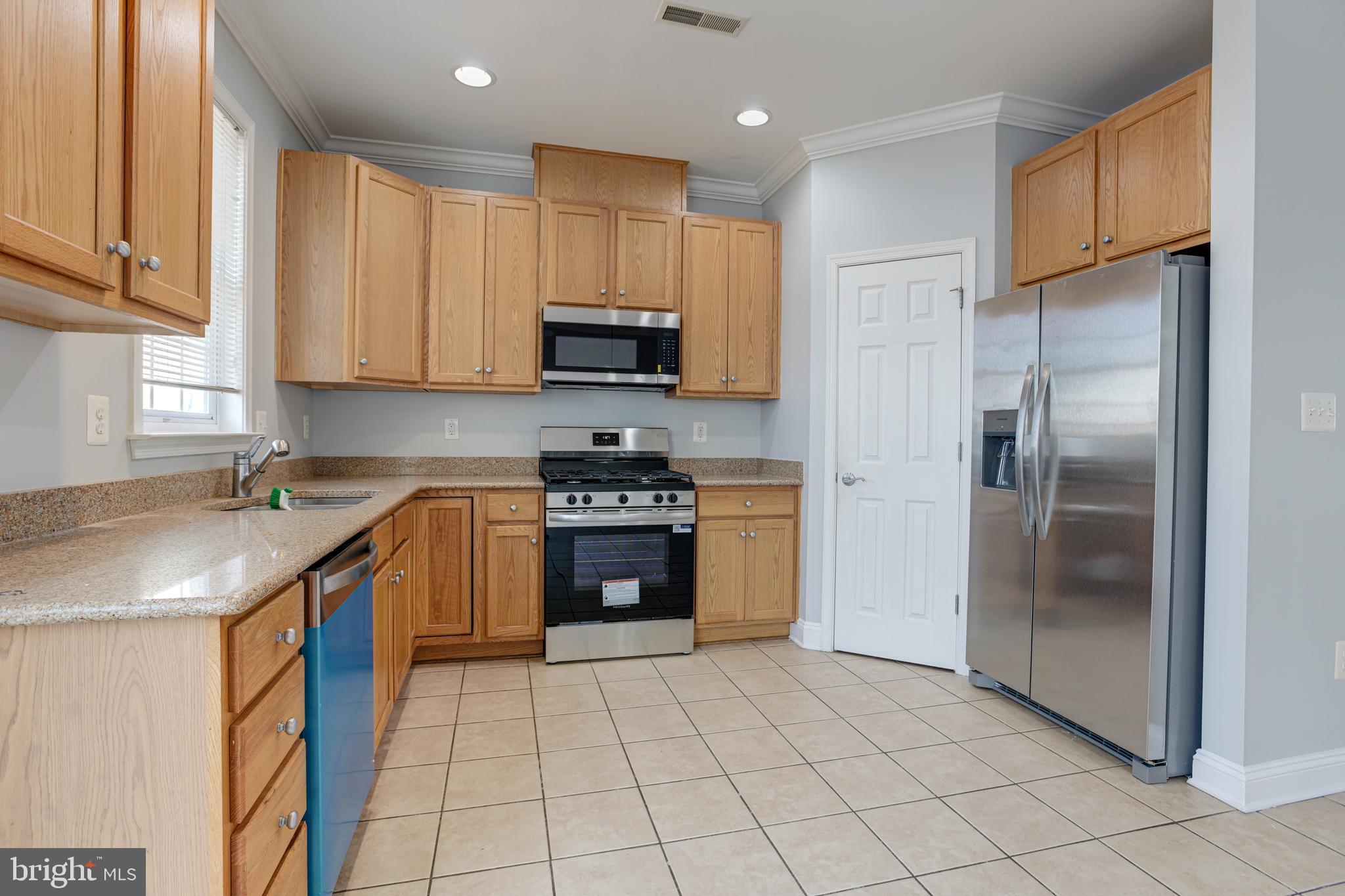 CAMDEN CROSSING - Residential