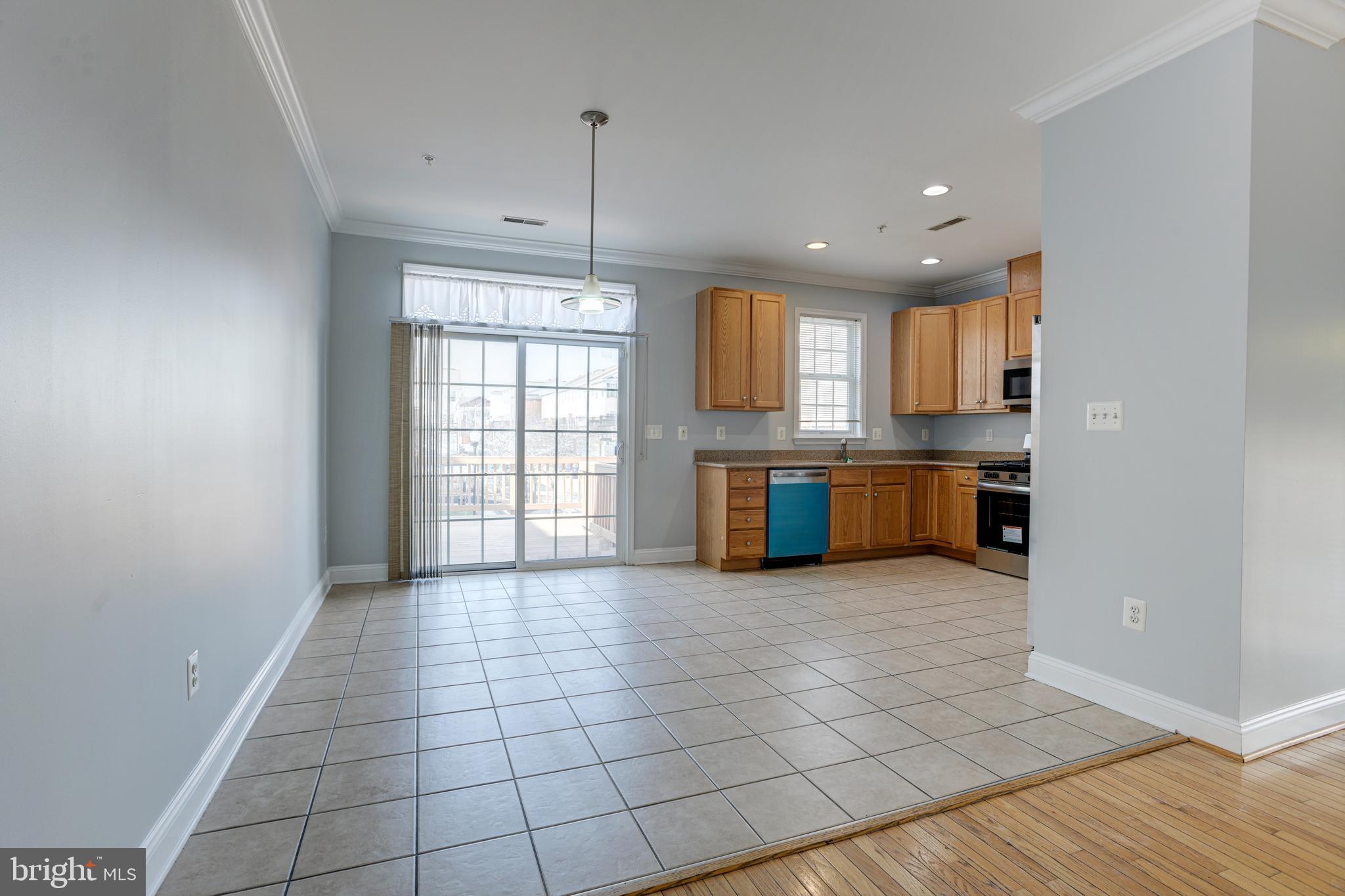 CAMDEN CROSSING - Residential