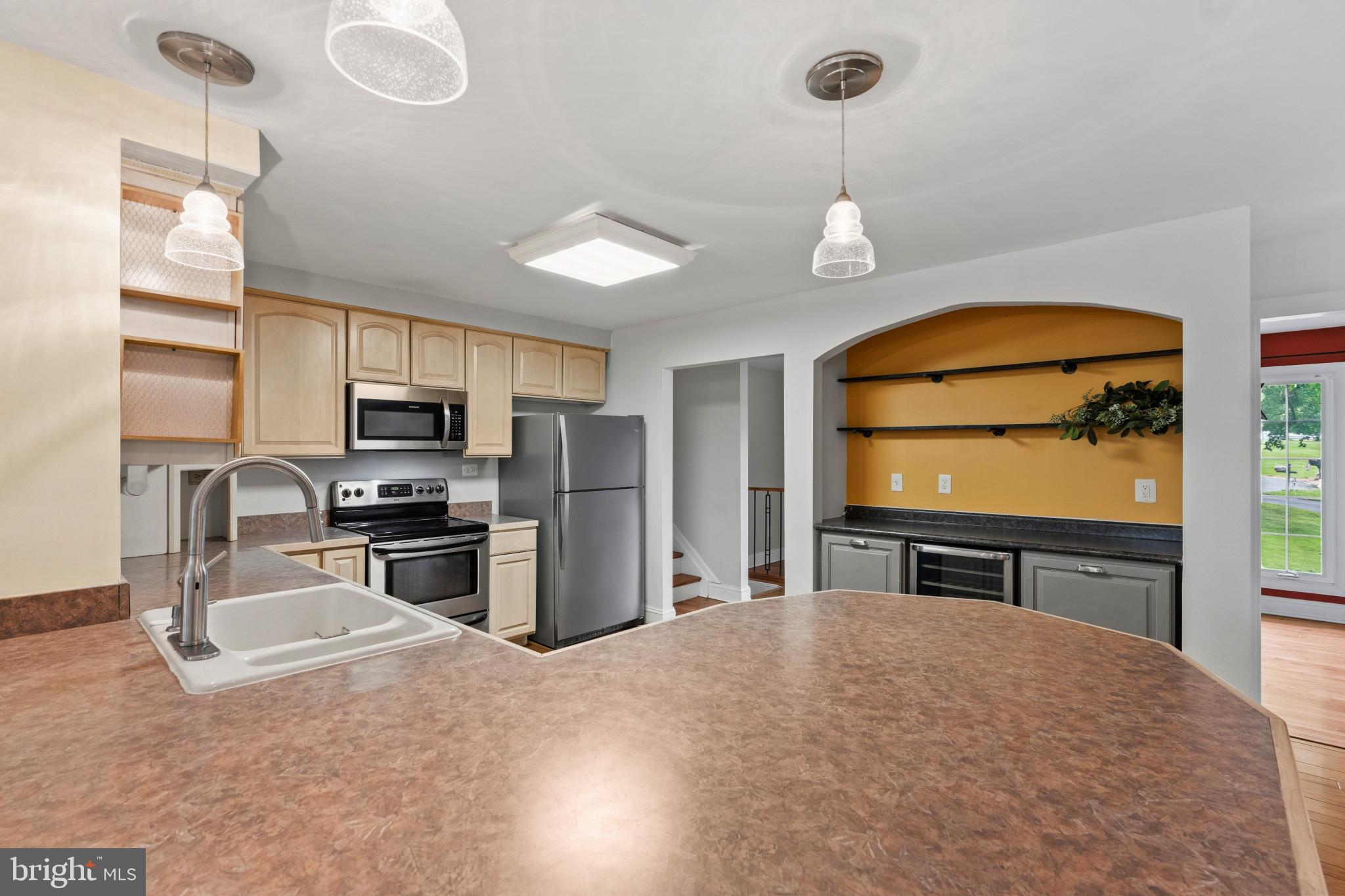 2700 HUNTING RIDGE COURT