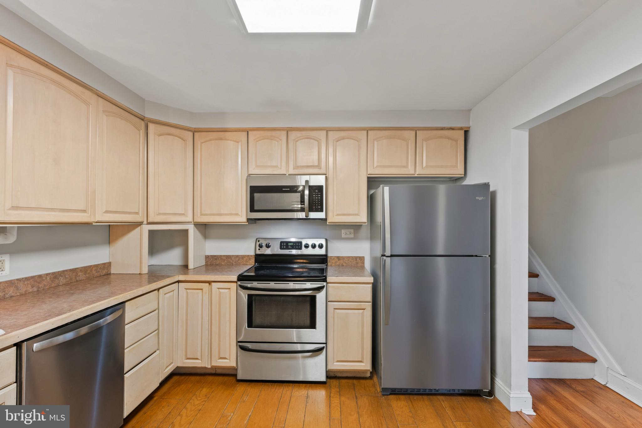 2700 HUNTING RIDGE COURT