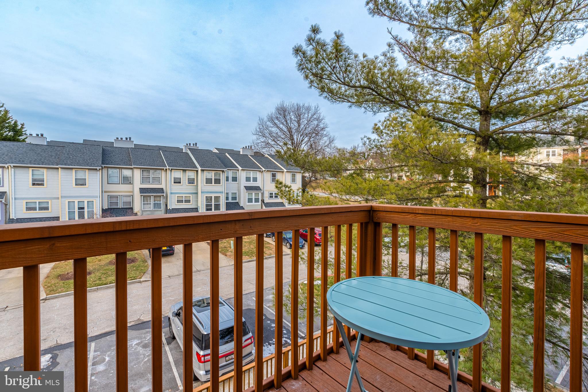 RIVERCHASE CONDOS - Residential