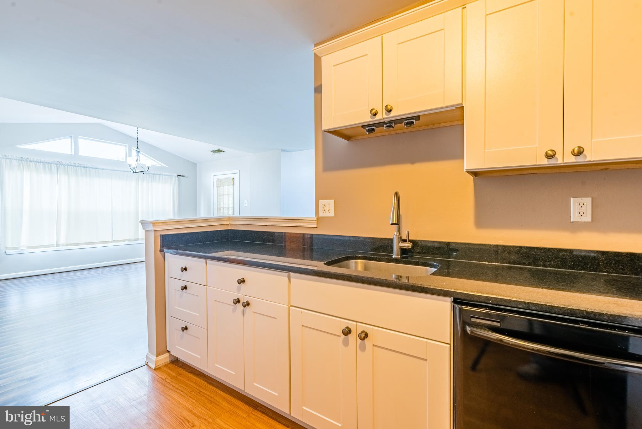 RIVERCHASE CONDOS - Residential