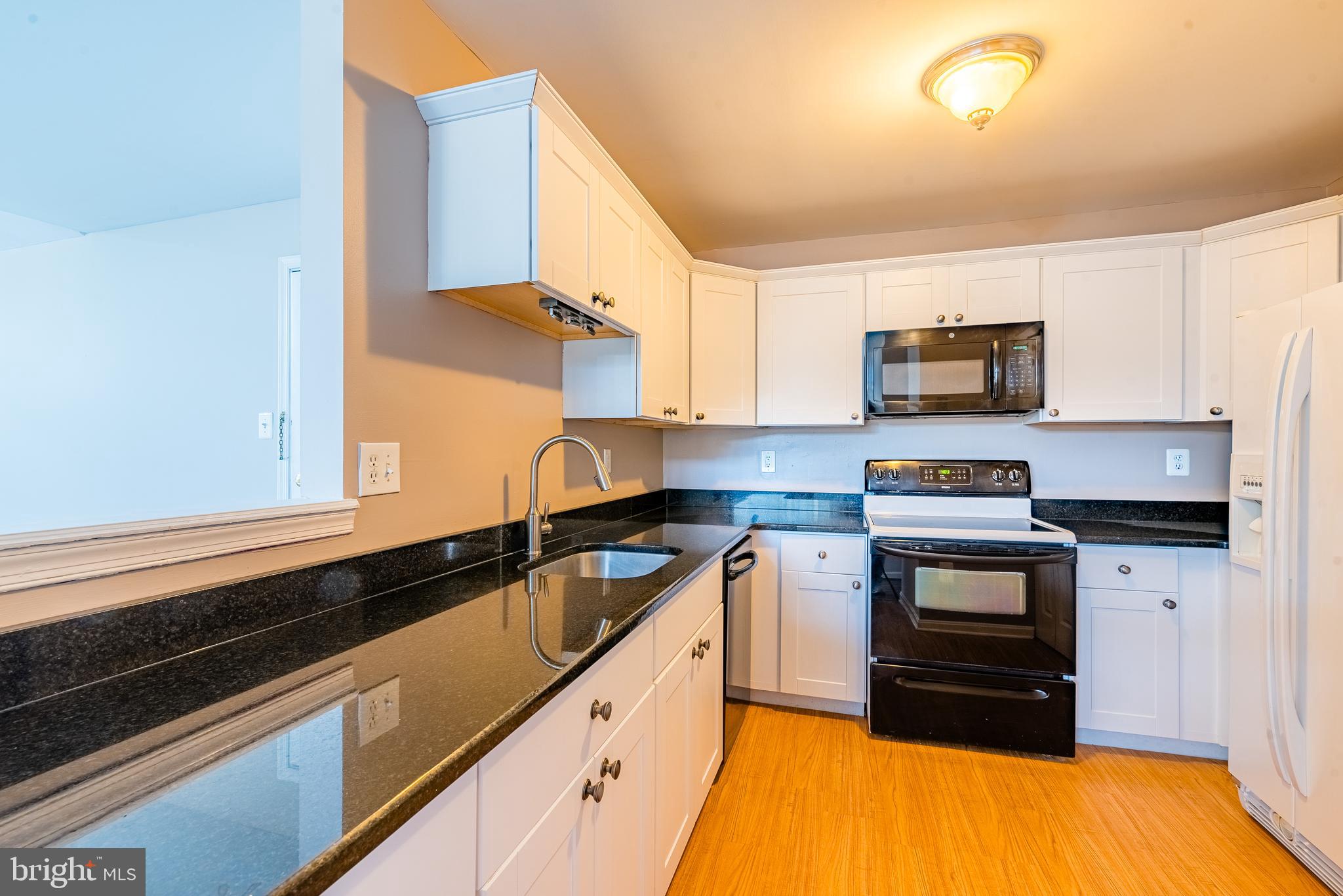 RIVERCHASE CONDOS - Residential