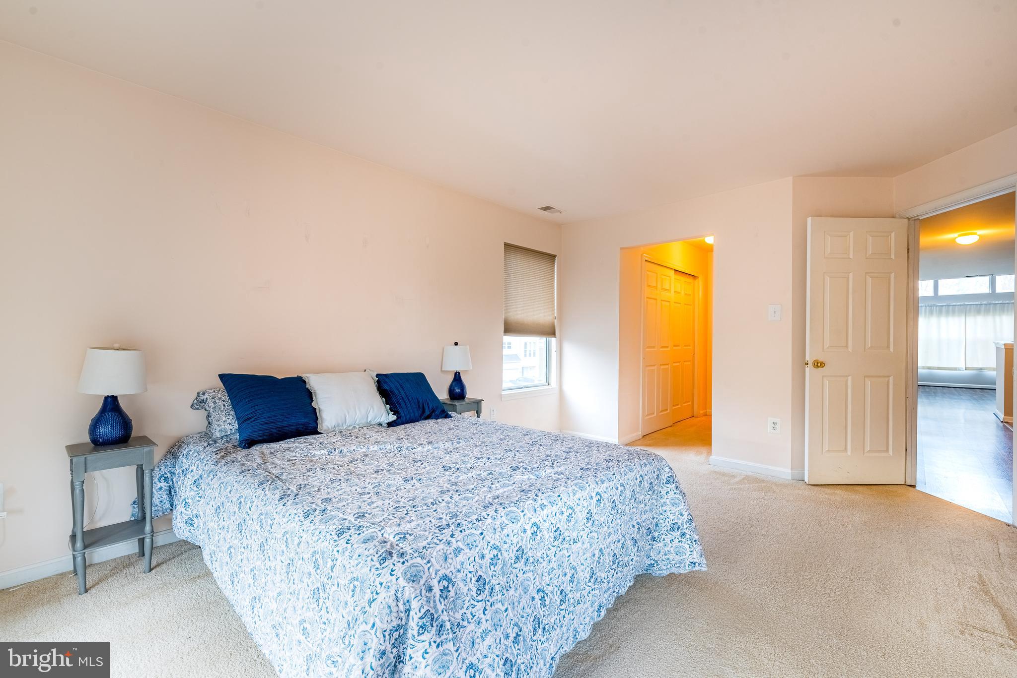 RIVERCHASE CONDOS - Residential