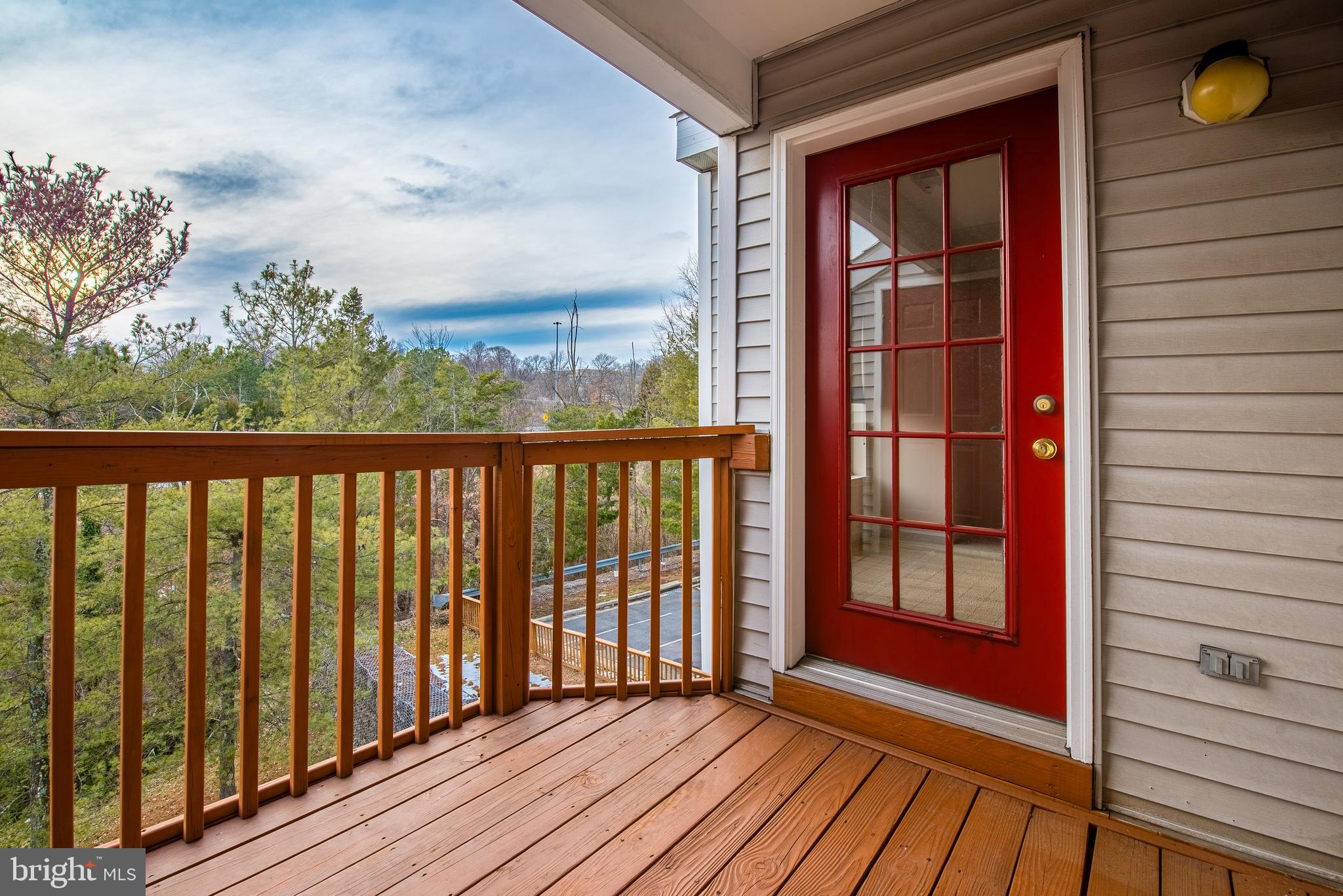 RIVERCHASE CONDOS - Residential