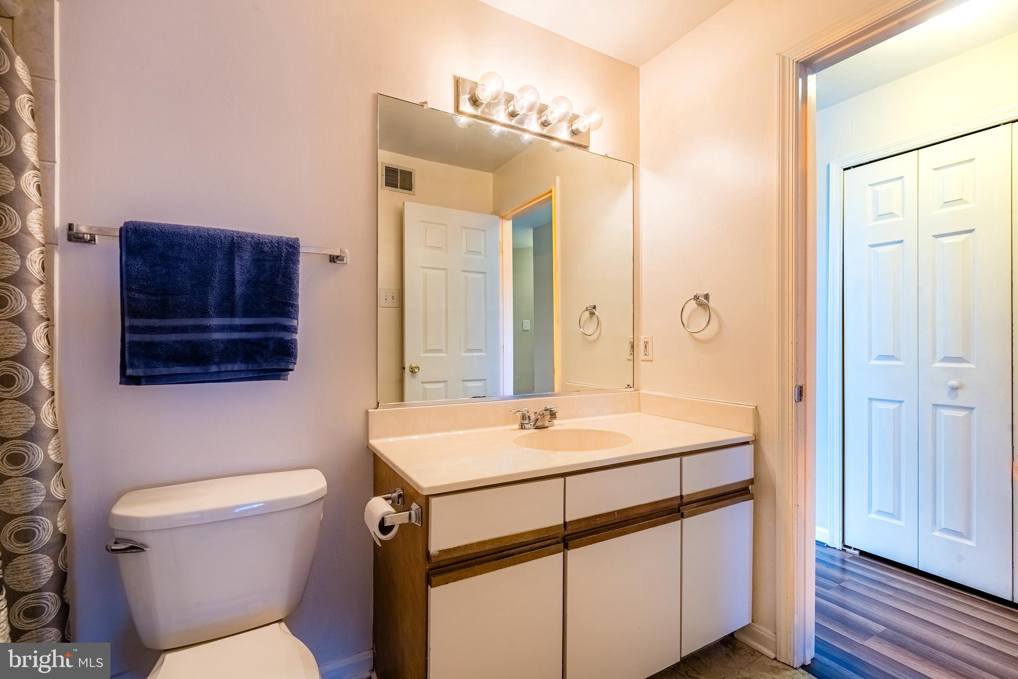 RIVERCHASE CONDOS - Residential