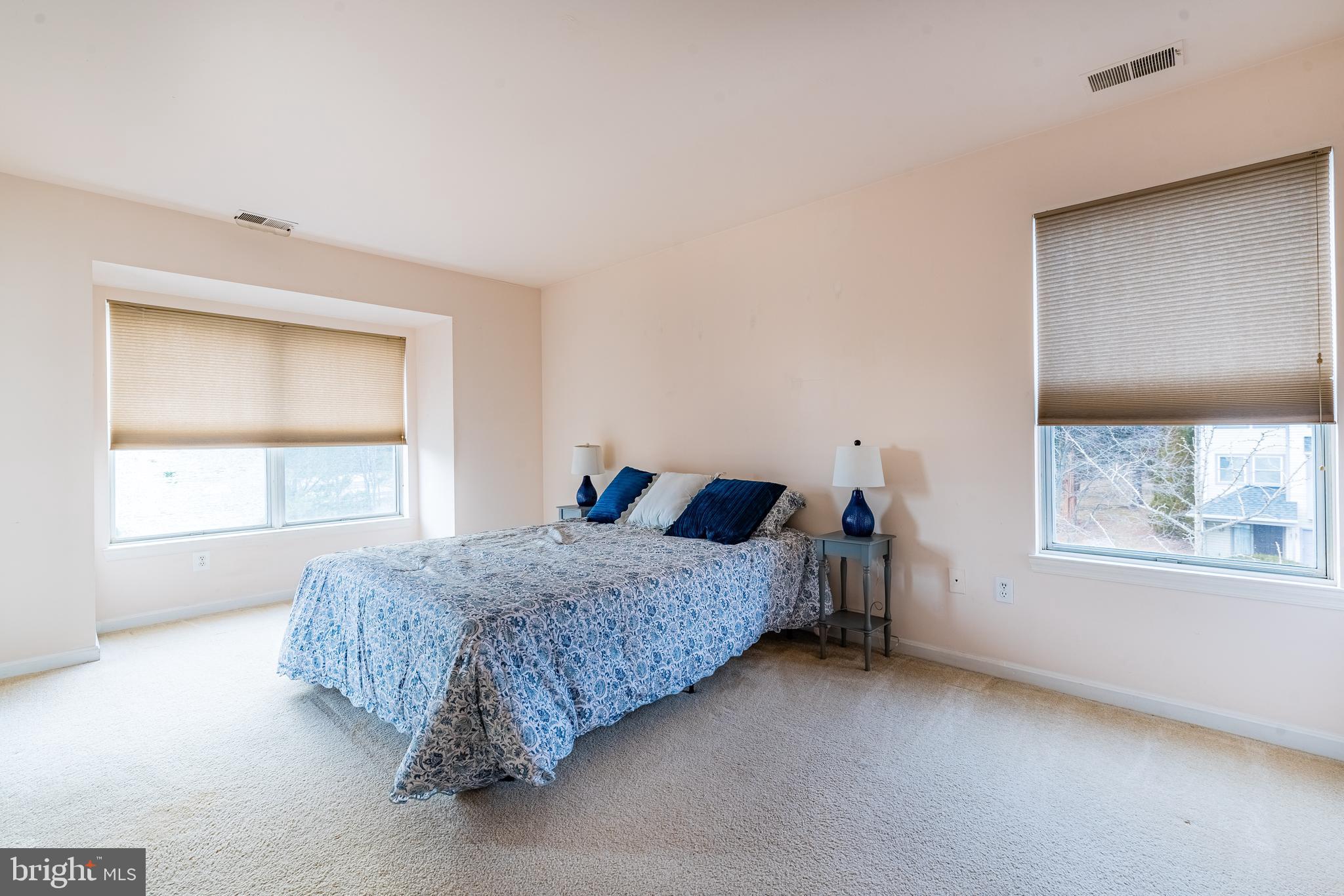 RIVERCHASE CONDOS - Residential