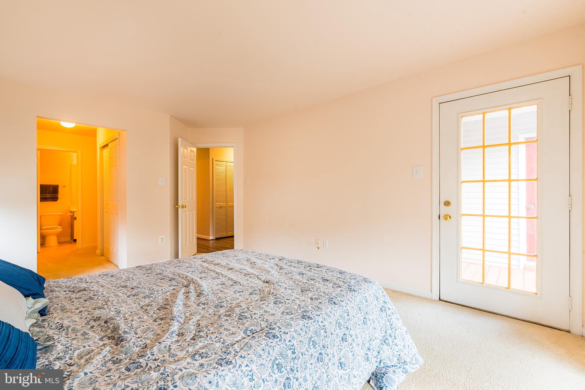 RIVERCHASE CONDOS - Residential