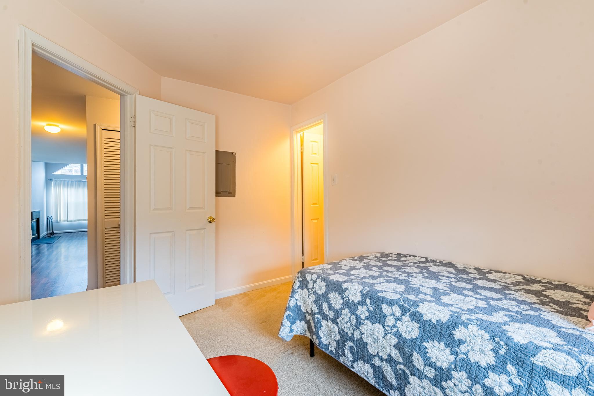 RIVERCHASE CONDOS - Residential