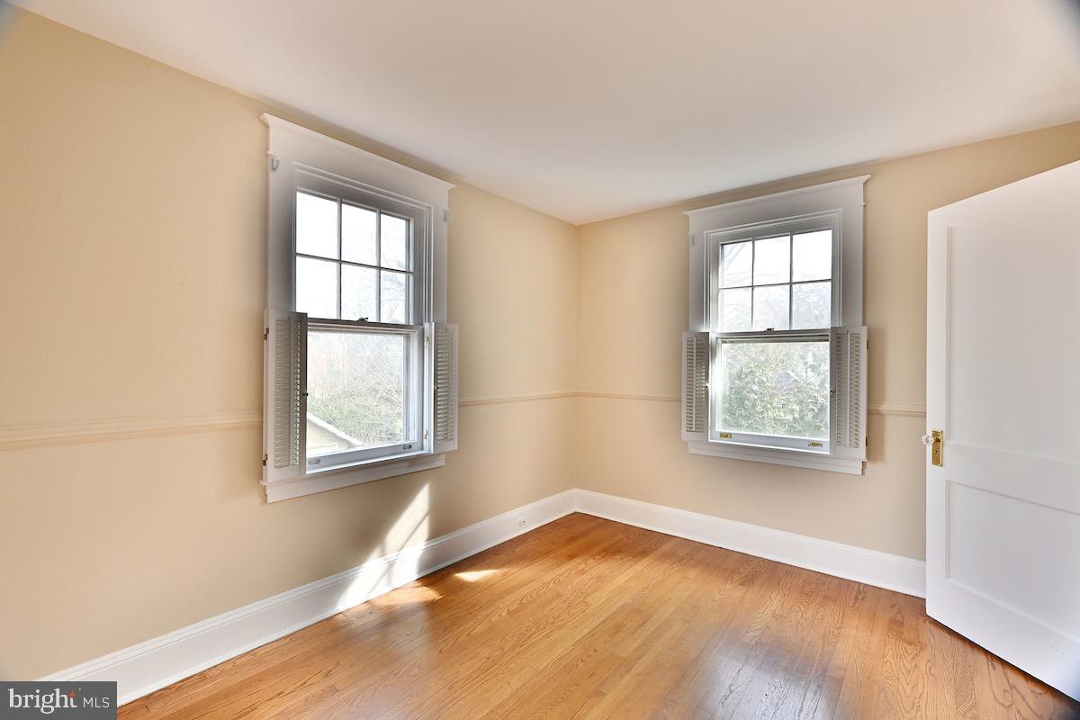 MURRAY HILL - Residential