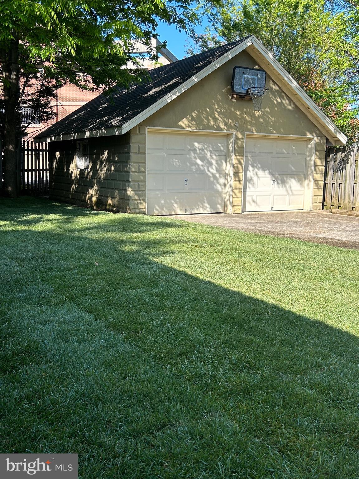 MURRAY HILL - Residential