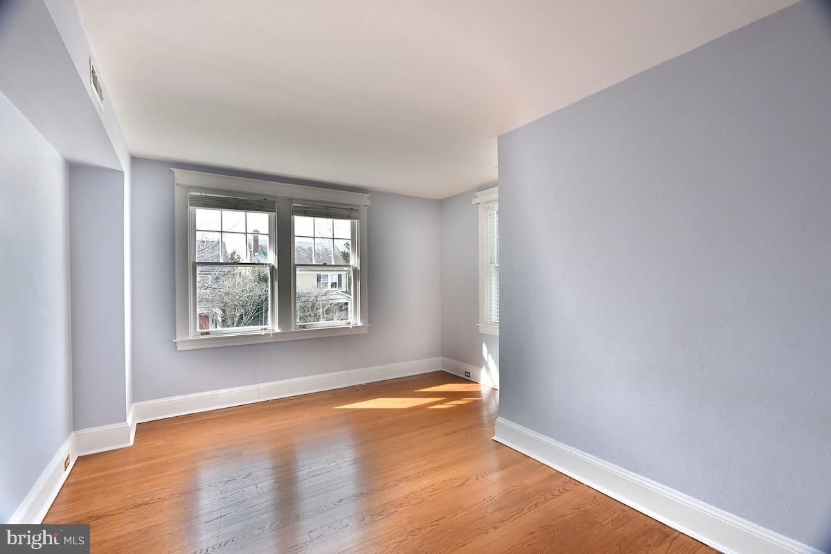 MURRAY HILL - Residential