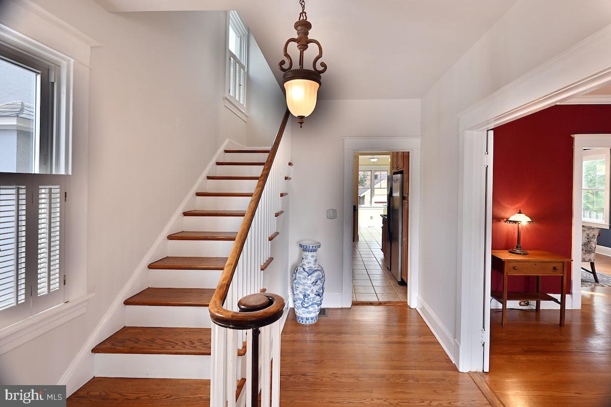 MURRAY HILL - Residential