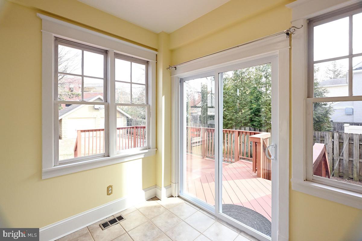 MURRAY HILL - Residential