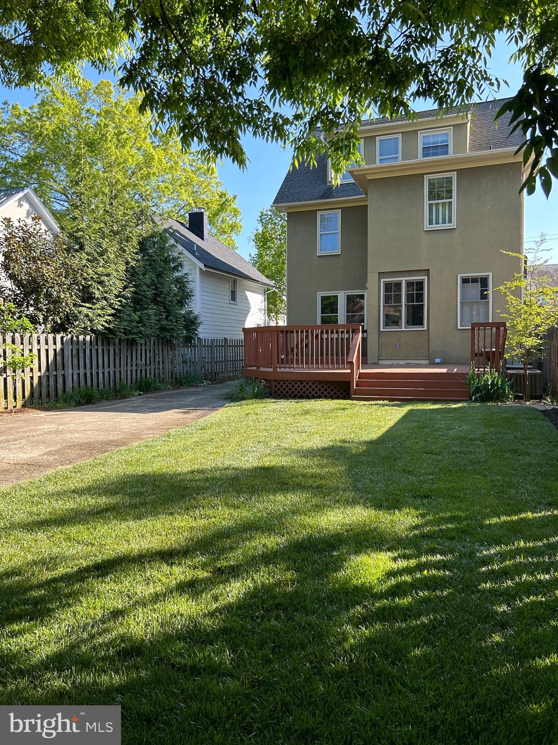 MURRAY HILL - Residential