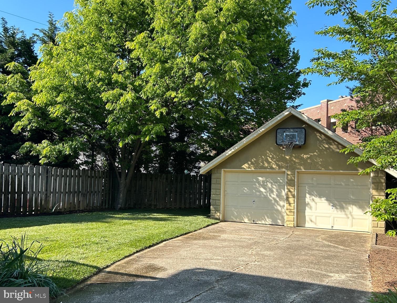 MURRAY HILL - Residential