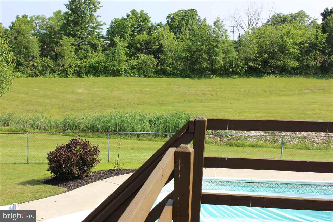 CLOVER LANE - Residential