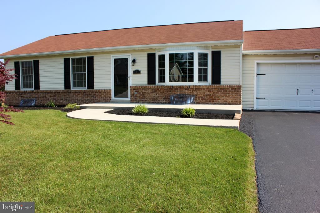 CLOVER LANE - Residential