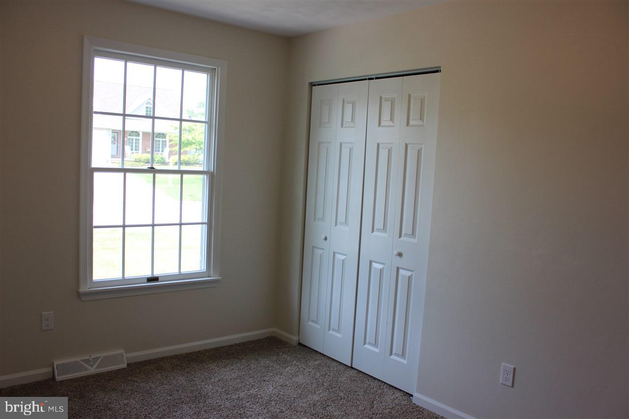 CLOVER LANE - Residential