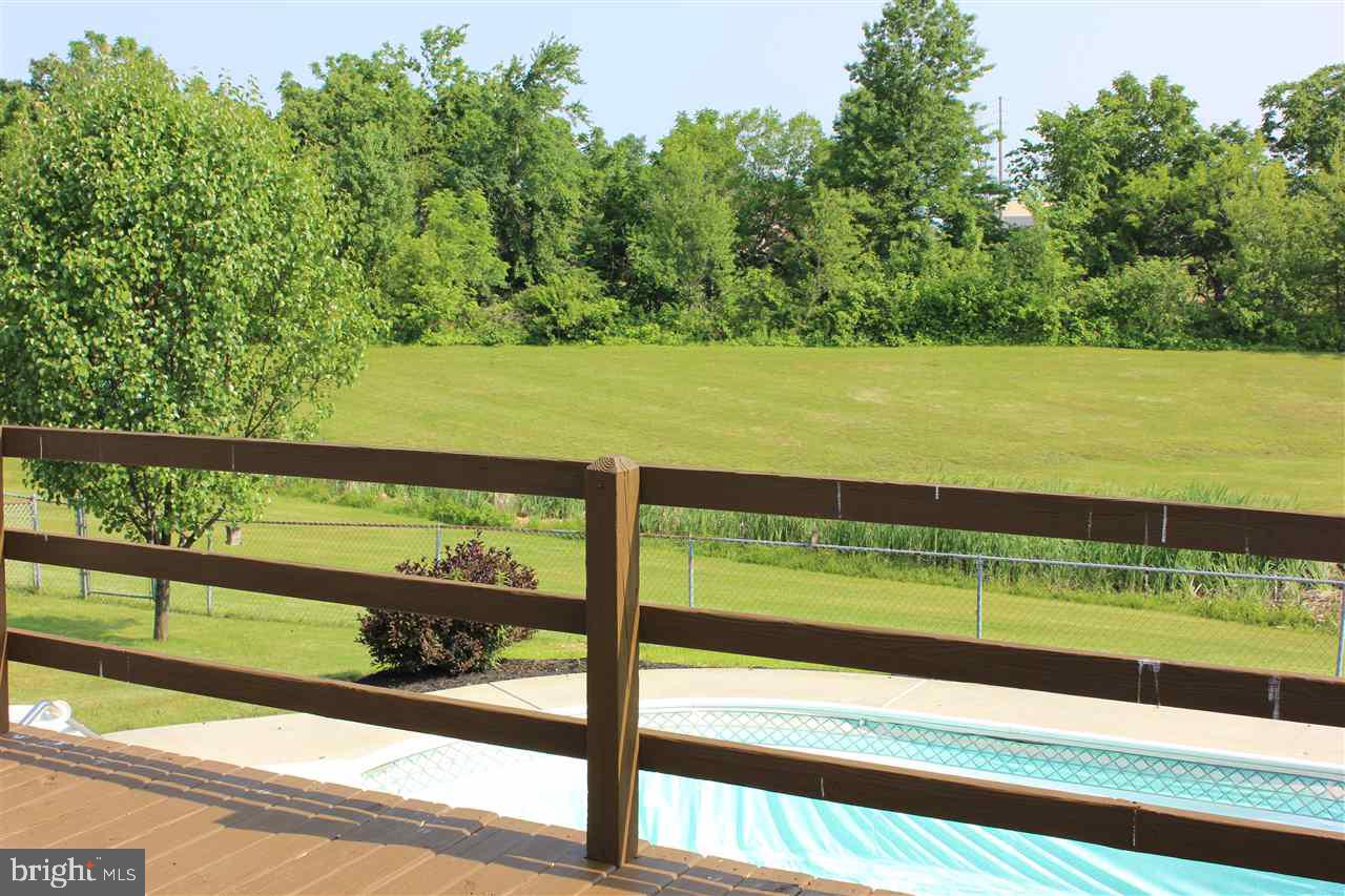 CLOVER LANE - Residential