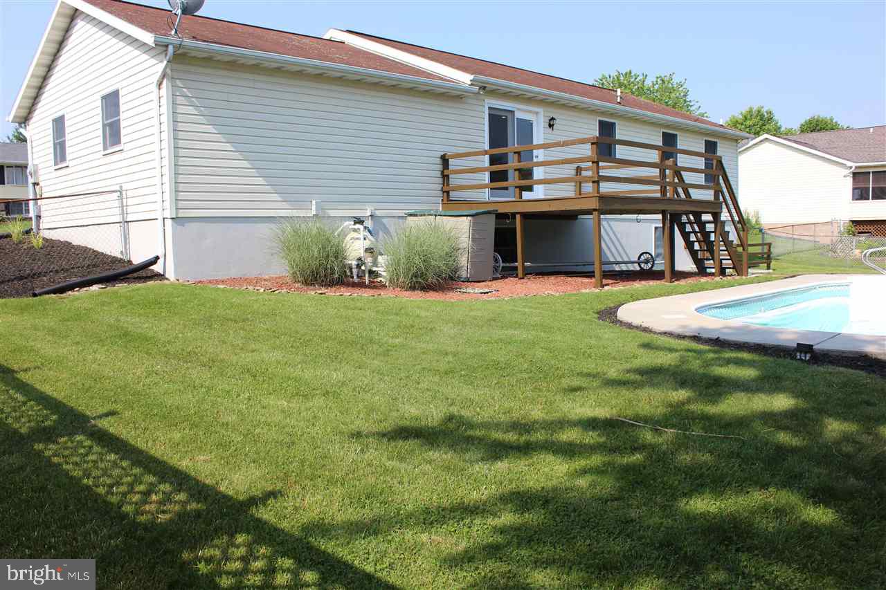 CLOVER LANE - Residential