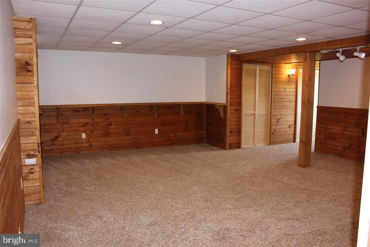 CLOVER LANE - Residential