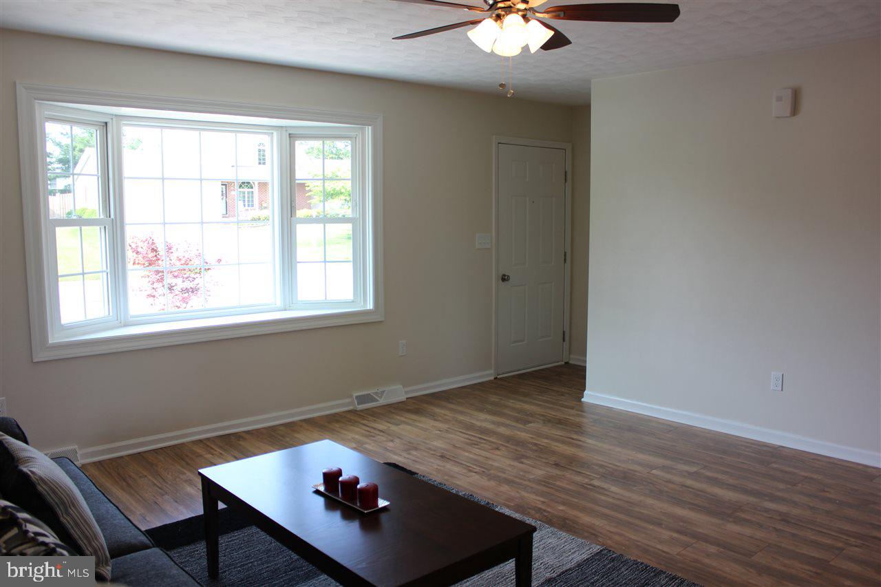 CLOVER LANE - Residential