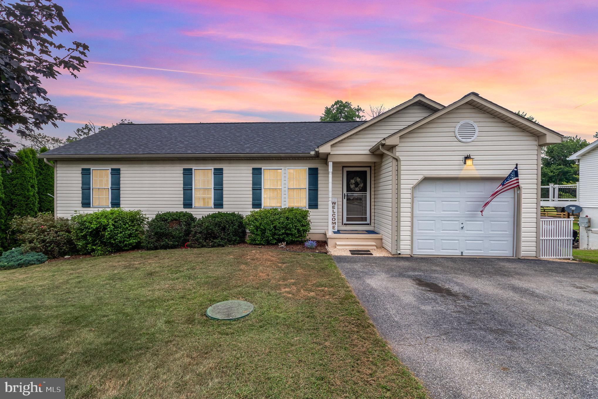Well-maintained 3BR/2BA rancher in the desirable gated community of Lake Heritage. This charming home features a full basement, large deck, oversized 1-car garage, and much more. Enjoy the amenities of boating, fishing, and jet skiing on the 150-acre lake, or take advantage of the community pool, parks, and other facilities. Located just minutes from downtown Gettysburg, with an easy commute north or south via US-15. A perfect blend of comfort, recreation, and convenience.